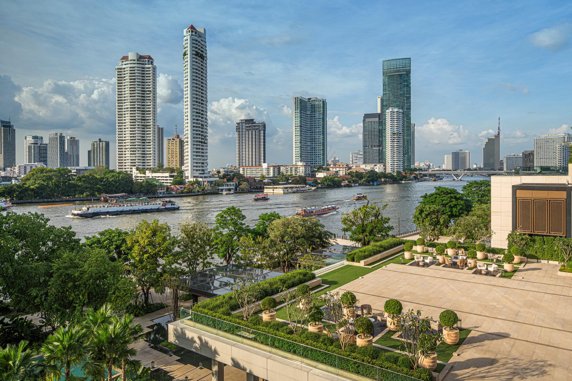 Four Seasons Hotel Bangkok At Chao Phraya River Exterior photo
